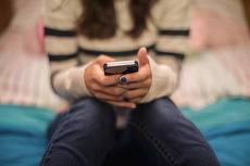 Instagram: adolescenţii nu mai pot primi mesaje de la adulţi, dacă nu le sunt prieteni