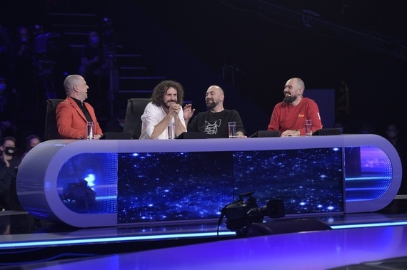 Antena 1 anunţă prezentatorii show-ului cu Teo, Vio şi Costel