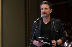 Finaliştii Effie: reclame la HBO, eMag, Catmobile, Fashion Days, Samsung sau Tazz. Andi Moisescu prezintă gala online. Când?
