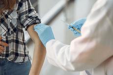 Concurs pentru jurnalişti. Textele despre subiectul vaccinării antigripale vor fi premiate