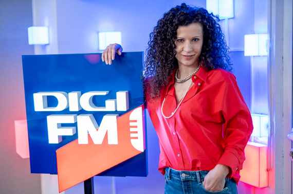 Mihaela Simina pune „Accent pe istorie” la Digi FM. Din octombrie