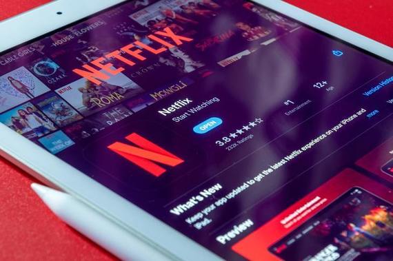 Netflix îşi suspendă serviciul în Rusia, din cauza războiului din Ucraina