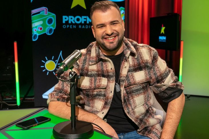 FOTO. Schimbarea la faţă. Gabriel Fereşteanu face podcastul #searadupa7 dintr-un nou studio