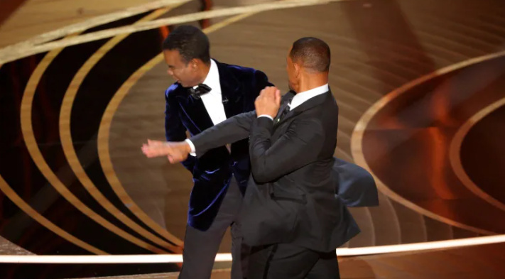 VIDEO. Moment şocant la Premiile Oscar. Actorul Will Smith l-a pălmuit pe Chris Rock