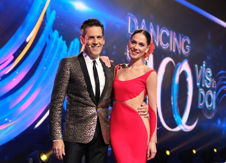 Sâmbătă seara, 23 aprilie 2022, are loc marea finală a show-ului Dancing on ice - Vis în doi, prezentat de Ştefan Bănică şi Irina Fodor. Sursa foto: Antena 1