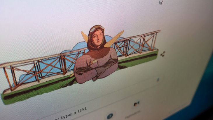 Google îşi modifică logoul pentru prima femeie aviator din România, Elena Caragiani-Stoenescu