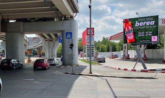 OUTDOOR. Reclame pe panouri ca pe net în Bucureşti. Phoenix lansează panouri digitale, în locul celor clasice, cu afişe din plastic