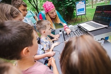 Itsy Bitsy deschide o şcoala de vară de radio pentru copii. Cursurile sunt gratuite
