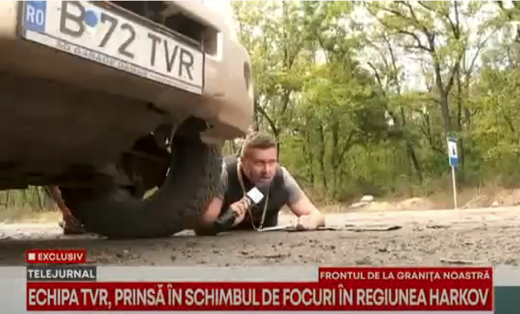VIDEO. Culcat! Echipa TVR cu jurnalistul Alex Costache, prinsă între schimburi de focuri în Ucraina: "Trebuie să recunosc, m-a cuprins frica"