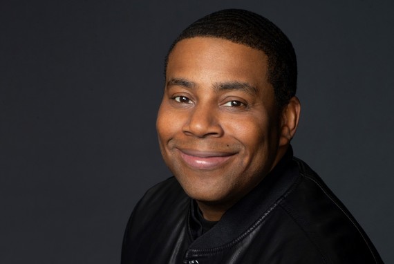 Actorul de comedie Kenan Thompson prezintă Gala People's Choice Awards pe 7 decembrie la televiziunea E!