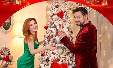Happy Channel oferă brazi de Crăciun complet decoraţi