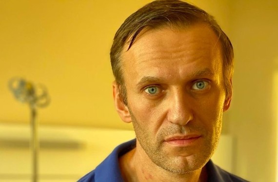 TVR 1 aduce în premieră documentarul "Navalnîi: omul pe care Putin nu a reuşit să-l ucidă"