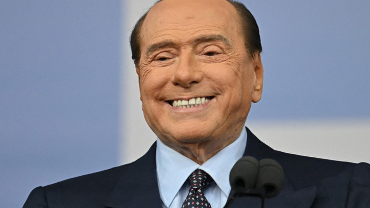 A murit Silvio Berlusconi, cel mai controversat politician şi mogul al Italiei. Imperiul său, explicat în presa internaţională
