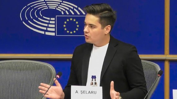 VIDEO. Selly, discurs în Parlamentul European: „Studenţii sunt adesea sub o presiune imensă de a se ridica la aşteptările impuse de profesori”