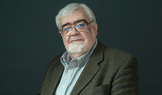 Scriitorul Andrei Pleşu a împlinit 75 de ani. Este aniversat de colegii de la Dilema veche într-o ediţie specială. „Trebuie să ştii să trăieşti cărţile şi să citeşti viaţa", îl citează pe copertă România literară