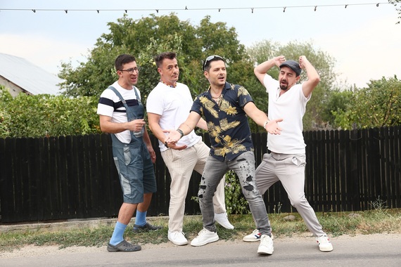 Antena 1 anunţă premiera serialului Bravo, tată!, cu Vârciu, Fodor, Natanticu şi Pavel în rolurile principale