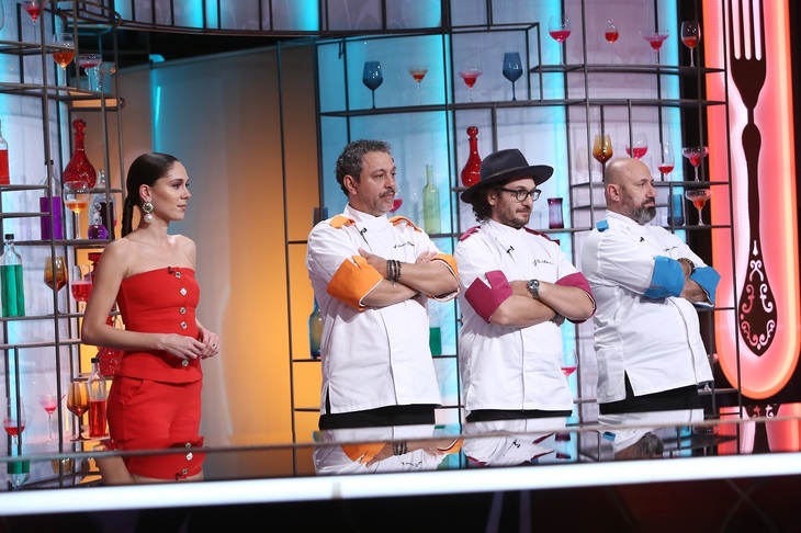 Emisiunea Chefi la Cuţite, ultima cu Florin Dumitrescu, Sorin Bontea şi Cătălin Scărlătescu, ajunge la final în această seară