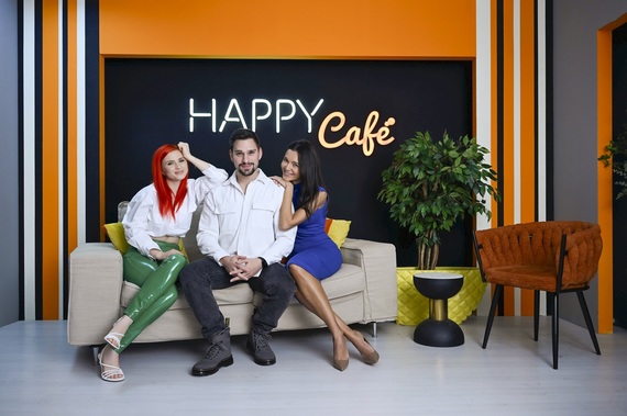 „Happy Café” revine cu un nou sezon, dar şi cu o nouă formulă de prezentare. Se alătură gazda rubricii de parenting de la „SuperNeatza”