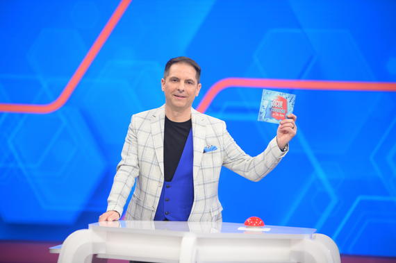 Dan Negru revine cu ediţii noi ale quiz-show-ului Jocul cuvintelor. Noul sezon debutează cu o ediţie specială