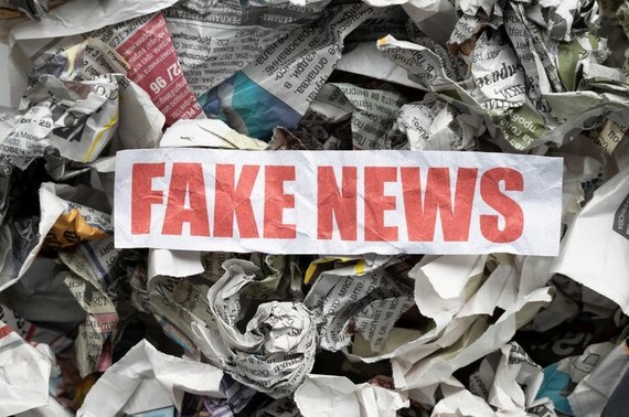 Expoziţia de fake-news care este organizată de asociaţia Funky Citizens ajunge la Bucureşti 