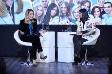 „De ce trebuie să iasă tinerii la vot”. Jurnalista Oana Tache şi un interviu cu Roberta Metsola, preşedinta Parlamentului European