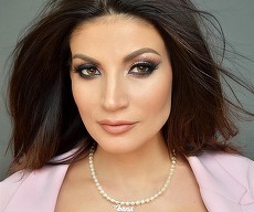 Minutul Paginademedia. Ioana Ginghină: „Cel mai greu e când stai pe tuşă. De aceea mi-am făcut şcoala mea de actorie, ca să nu stau niciodată”