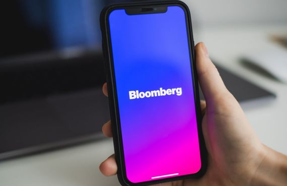 O jurnalistă de la Bloomberg, concediată după ce a încălcat embargoul de publicare a unei ştiri 