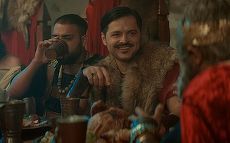 Paginadeseriale. „Zăpadă, Ceai şi Dragoste: Cu puţin Noroc”, filmul cu Liviu Vârciu şi Diana Sar („Vlad”), disponibil la cinema