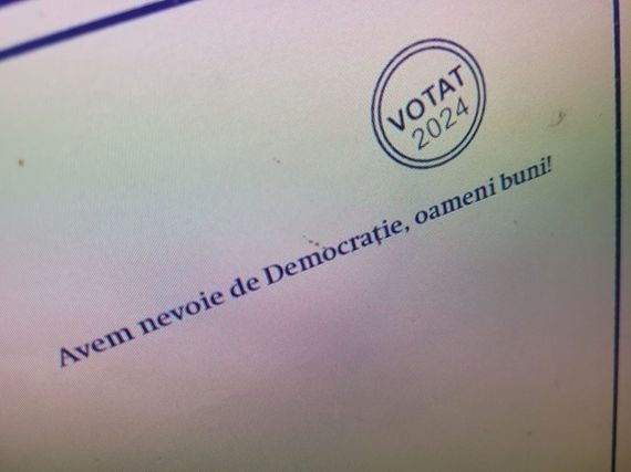 FOTO. Copertă de excepţie în Adevărul: „Avem nevoie de Democraţie, oameni buni!”