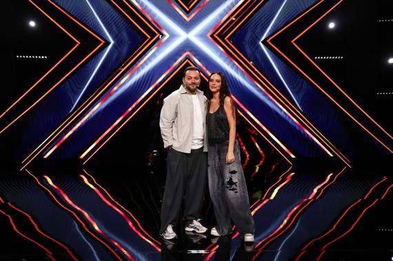 X Factor revine duminică în grila Antena 1. Cu cine se bate show-ul găzduit de Mihai Morar şi Adelina Chivu?