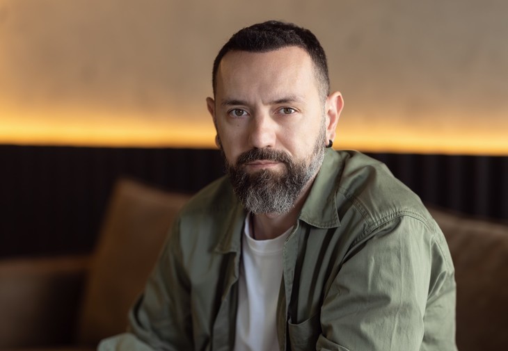 Om cu experienţă în publicitate şi creaţie, numit Creative Director la agenţia de comunicare MullenLowe România