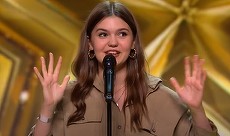 VIDEO. O fostă concurentă Românii au talent a luat Golden Buzz la „Britains’s Got talent”