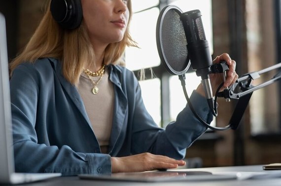 Dicţie.ro organizează o nouă serie de cursuri de dicţie pentru voice over. Cum te poţi înscrie?