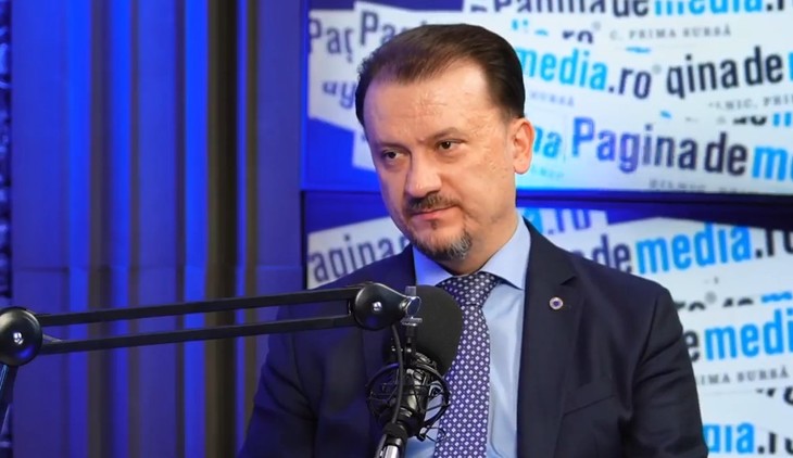 INTERVIUL LUNII. Ce reguli se schimbă în audiovizual? Legate de pariuri, minori, vedete? Ce şi cum trebuie să respecte posturile şi influencerii? LIVE, cu Valentin Jucan