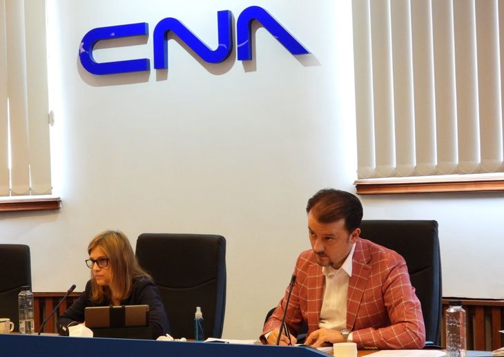 CNA reacţionează dur: „Nicio crimă nu trebuie să devină spectacol”. Solicită platformelor eliminarea filmării în care o femeie este ucisă în faţa fiicei ei