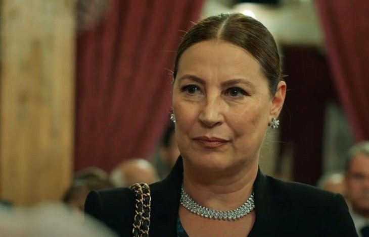 Vahide Percin / foto: https://www.atv.com.tr/aldatmak/galeri/aldatmak-dizisi-oyunculari