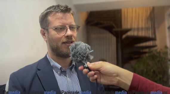 VIDEO. Make Journalism Great Again. Dan Duca, Hotnews: „Cred că încrederea se câştigă şi se recâştigă foarte greu. Publicul trebuie să înţeleagă că o presă puternică este o presă la care contribui”
