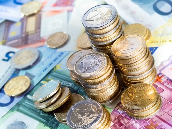 Piaţa de publicitate din România se apropie de un miliard de euro! Numai reclamele TV sar de 400 de milioane. Mediafact Book