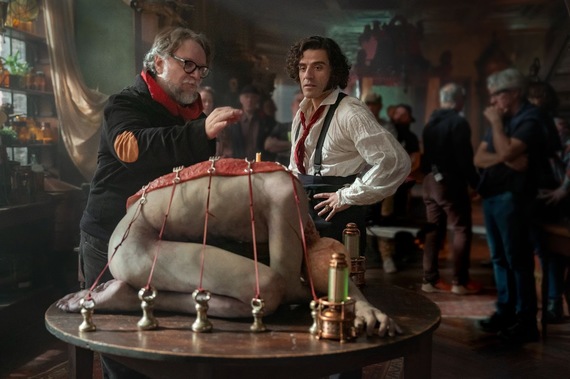 Paginadeseriale. Frankenstein, filmul regizat de Guillermo del Toro, va fi disponibil pe Netflix în toamnă