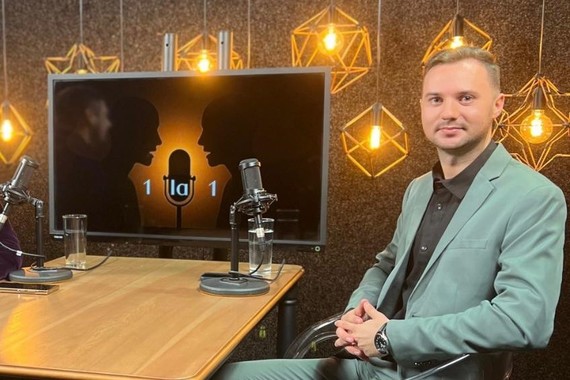„1 la 1”, o nouă emisiune la Canal 33. Un fost jurnalist de la Realitatea Plus va fi prezentator