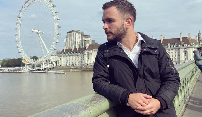 Fostul şef al ştirilor Metropola şi fosta directoare de comunicare a partidului lui Sebastian Ghita îşi fac podcast