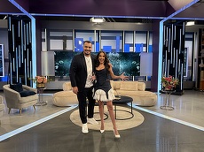 Începe un nou sezon Xtra Night Show, dar cu alţi prezentatori. Bursucu şi Andreea Frăţilă, gazdele emisiunii