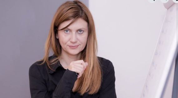 Jurnalista Carmen Ivanov lansează Audiodexa.ro, primul dicţionar-enciclopedic audio în limba română. Rareş Prisăcariu (fost câştigător Românii au talent), printre vocile proiectului