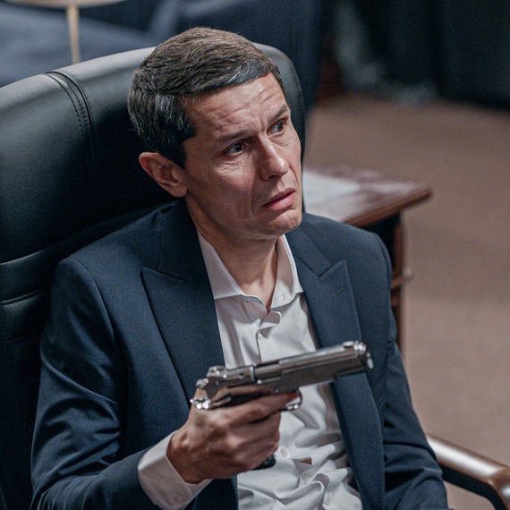 Regizorul serialelor Umbre si Hackerville, Igor Cobileanski, a lansat un serial inspirat de corupţia din Republica Moldova. Serialul poate fi văzut şi online - VIDEO