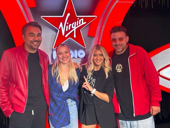 Se schimbă matinalii de la Virgin Radio. Un fost scenarist al roast-urilor de la iUmor, în echipă