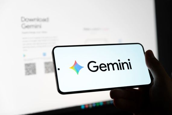 Google, acces gratuit la Gemini pentru studenţi