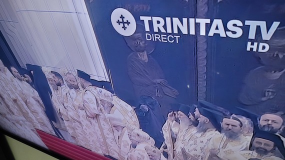 FOTO. Cum s-a văzut sfinţirea picturii Catedralei Naţionale la TV. Ce posturi au transmis evenimentul şi unde nu s-a dat