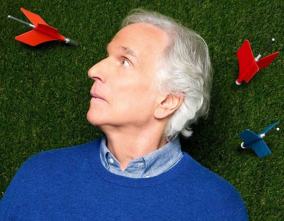 De la Coca-Cola cu cocaină la bradul din azbest. Henry Winkler explică „Istoria periculoasă”, o nouă emisiune pe History Channel