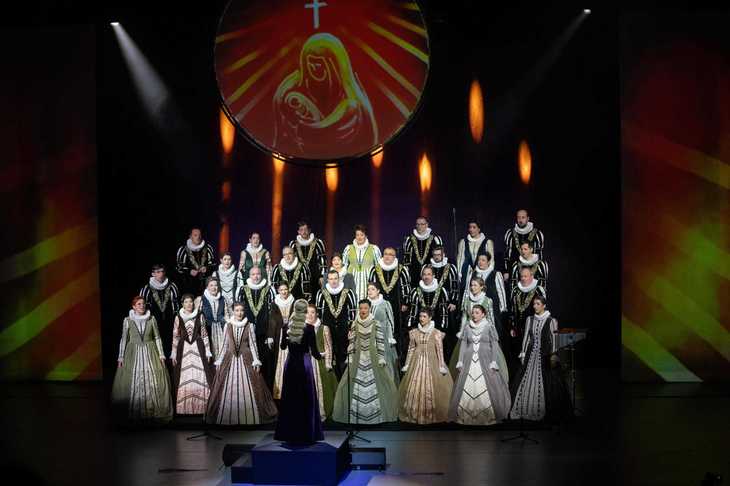 Comedii româneşti clasice, concerte festive şi documentare. Ce a pregătit B1 TV în programul de Crăciun?