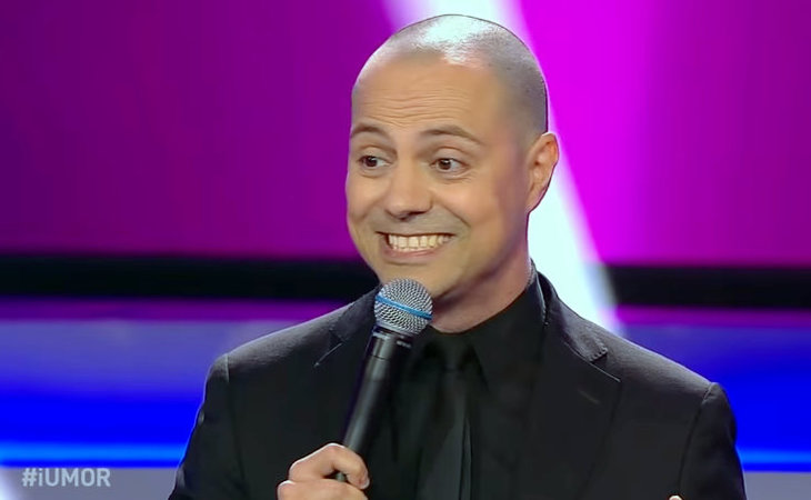 Revelionul TVR 1, prezentat de comediantul Dan Badea, care a fost la iUmor